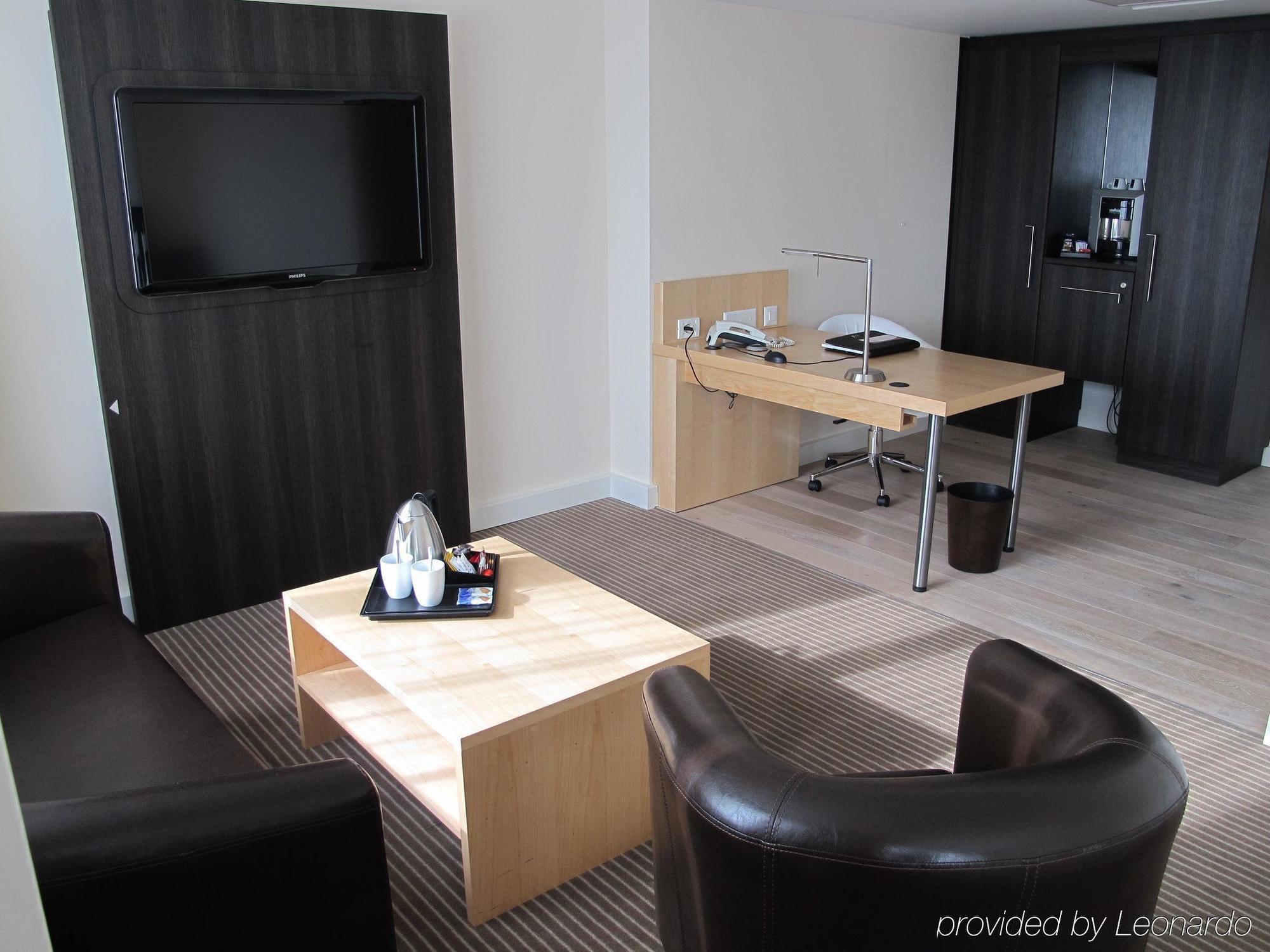 Crowne Plaza Zuerich By Ihg Hotel Стая снимка